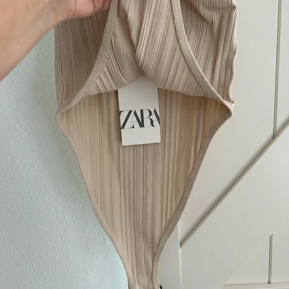 Zara Beige Ribbed Halter Bodysuit NWT - Picture 2 of 4